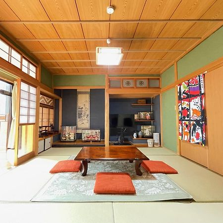 一軒家貸切り最大11人まで 114平米の平屋の和の家 駐車場2台無料 道後温泉や松山城へのアクセス抜群 Hotel Eksteriør billede